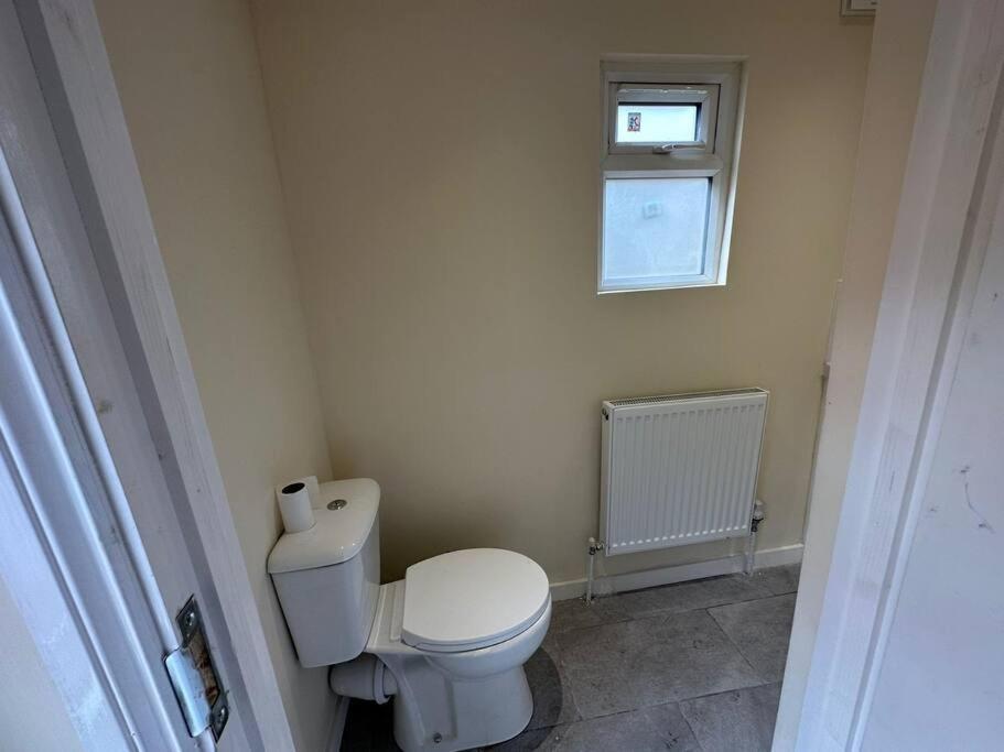 Big 3 Bedroom London House With 2 Bathroom Plumstead  Εξωτερικό φωτογραφία