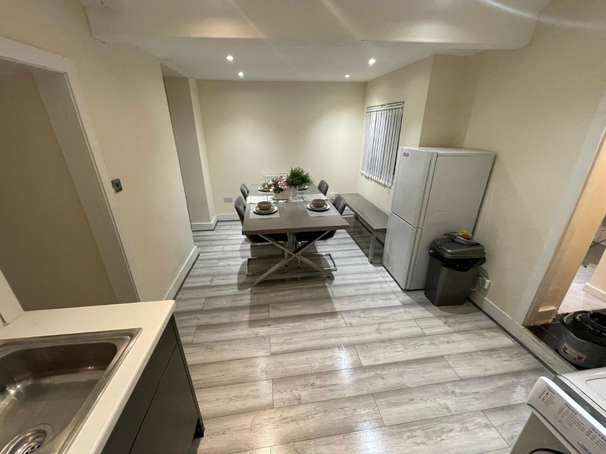 Big 3 Bedroom London House With 2 Bathroom Plumstead  Εξωτερικό φωτογραφία