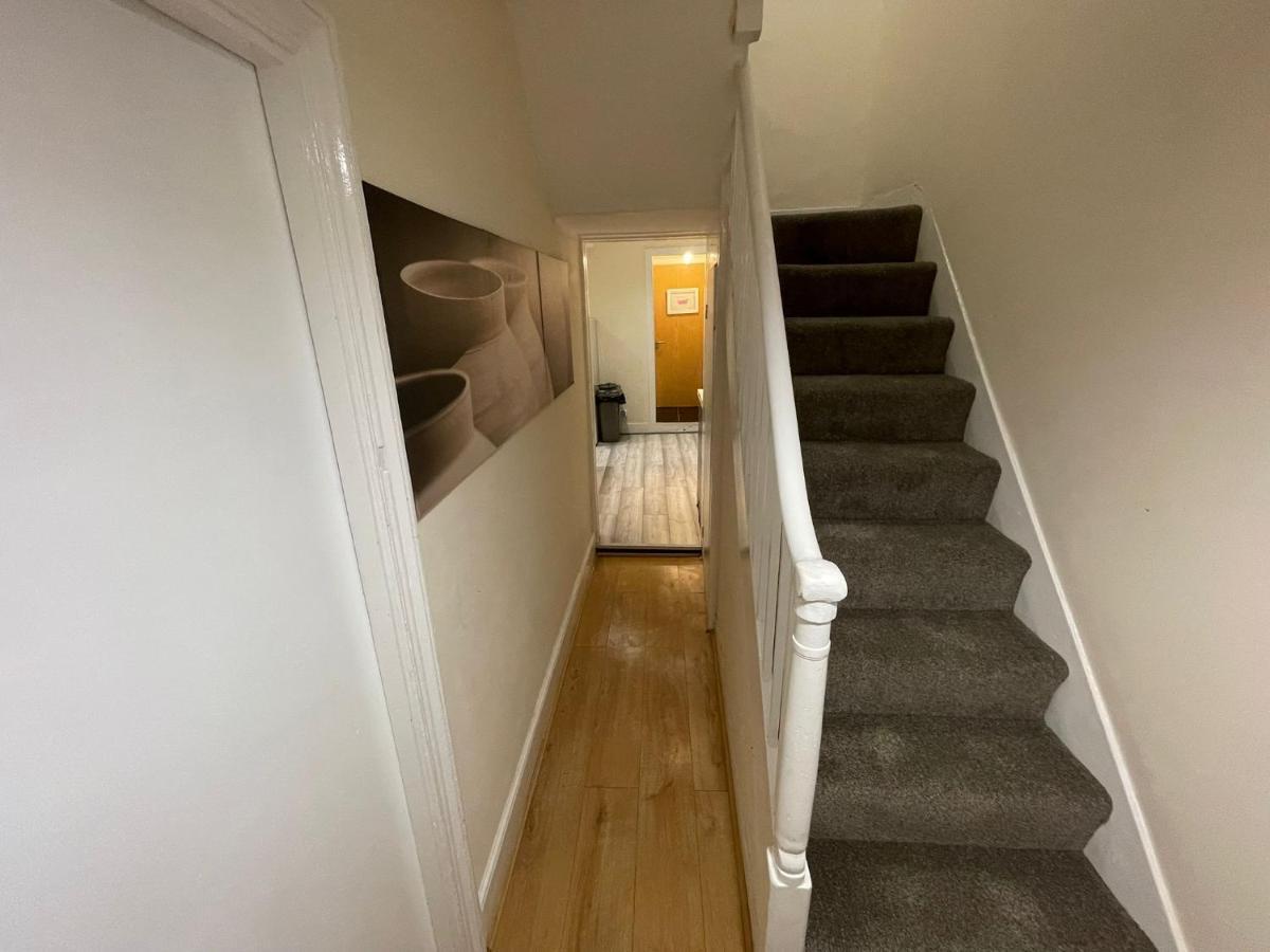 Big 3 Bedroom London House With 2 Bathroom Plumstead  Εξωτερικό φωτογραφία