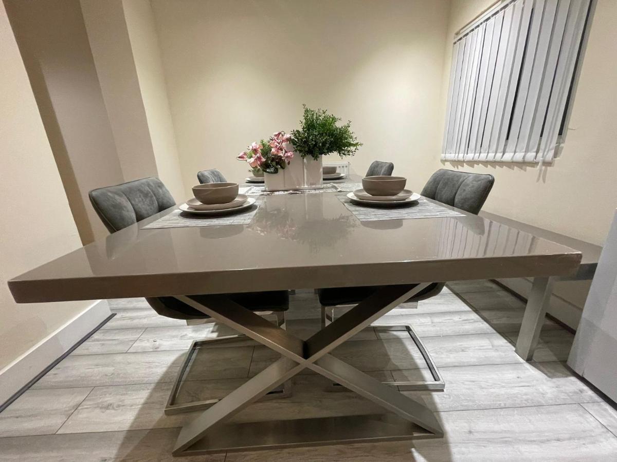 Big 3 Bedroom London House With 2 Bathroom Plumstead  Εξωτερικό φωτογραφία