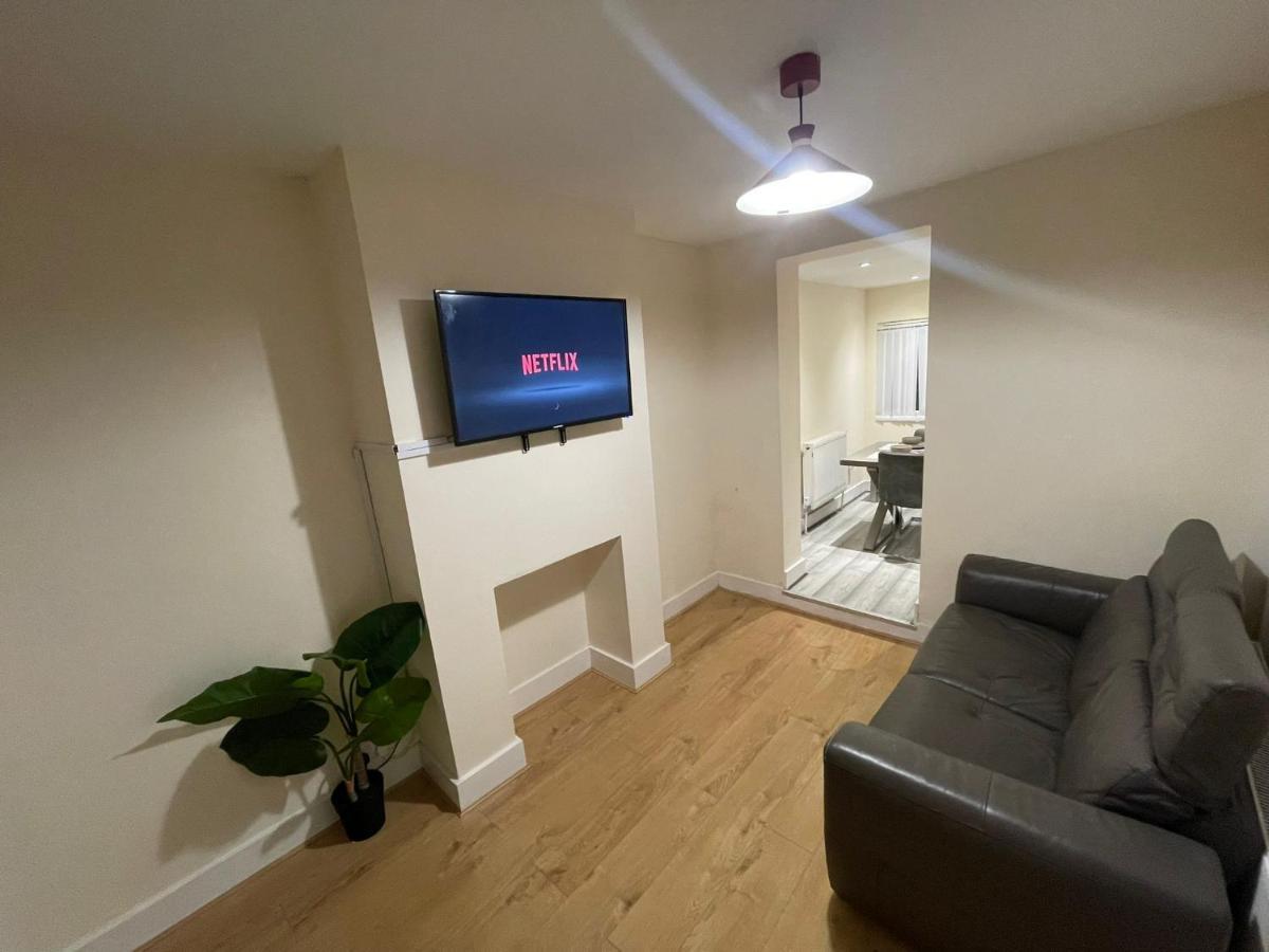 Big 3 Bedroom London House With 2 Bathroom Plumstead  Εξωτερικό φωτογραφία