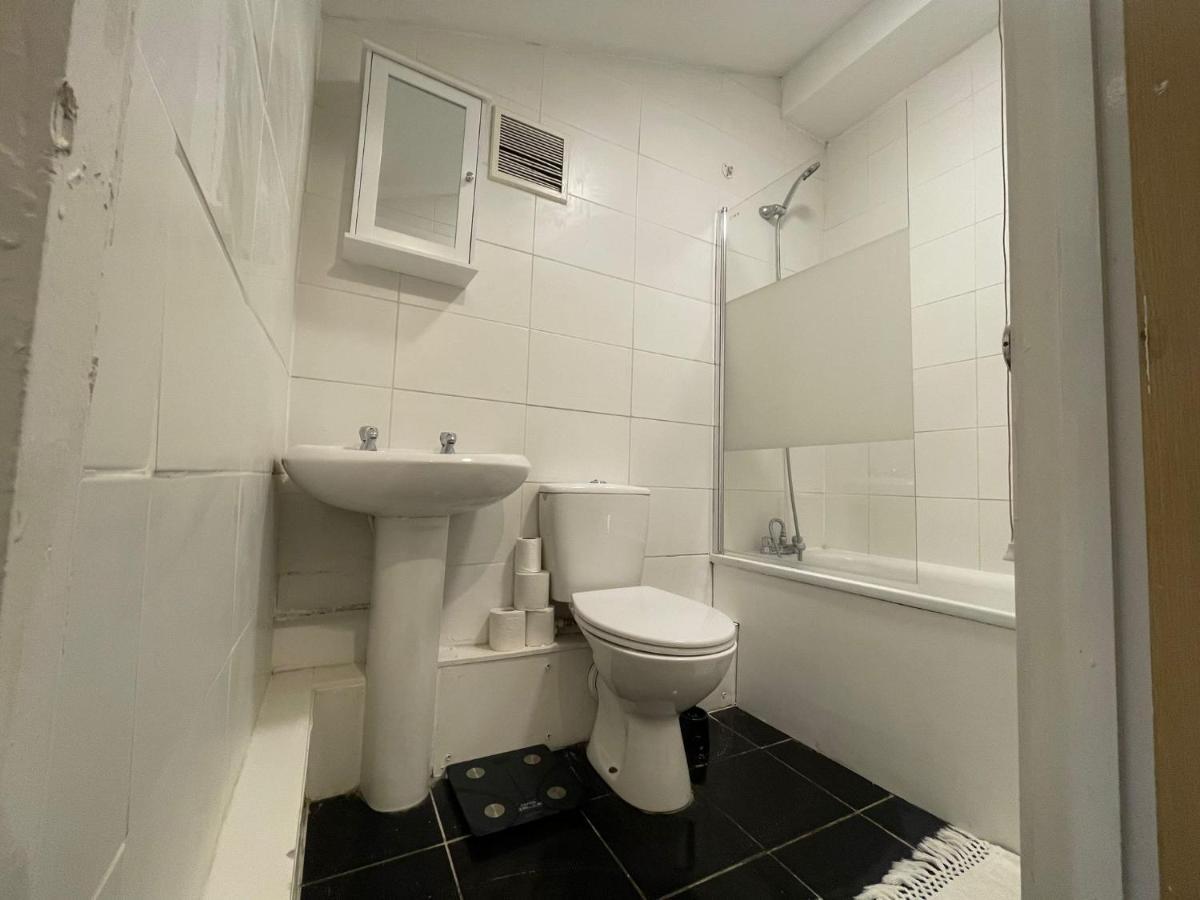 Big 3 Bedroom London House With 2 Bathroom Plumstead  Εξωτερικό φωτογραφία