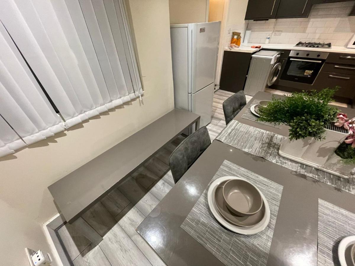 Big 3 Bedroom London House With 2 Bathroom Plumstead  Εξωτερικό φωτογραφία