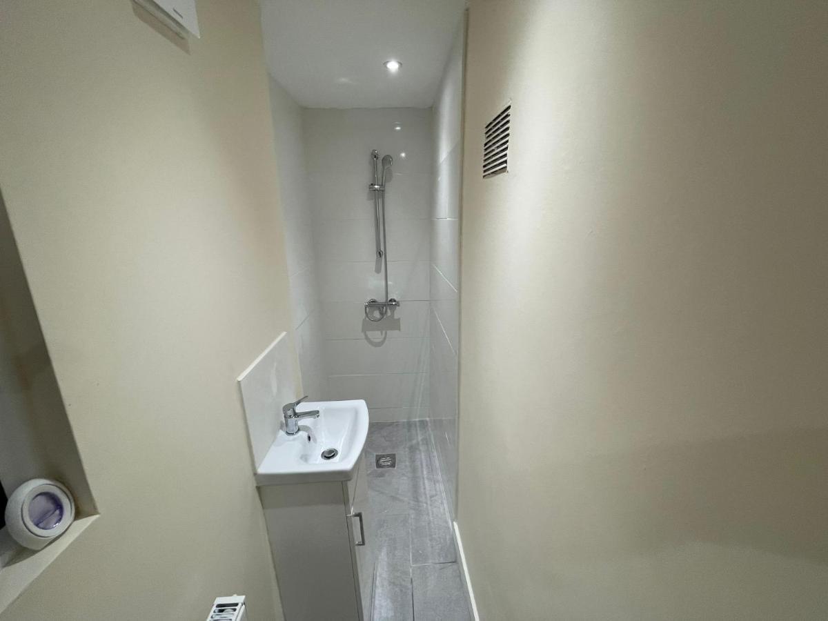 Big 3 Bedroom London House With 2 Bathroom Plumstead  Εξωτερικό φωτογραφία