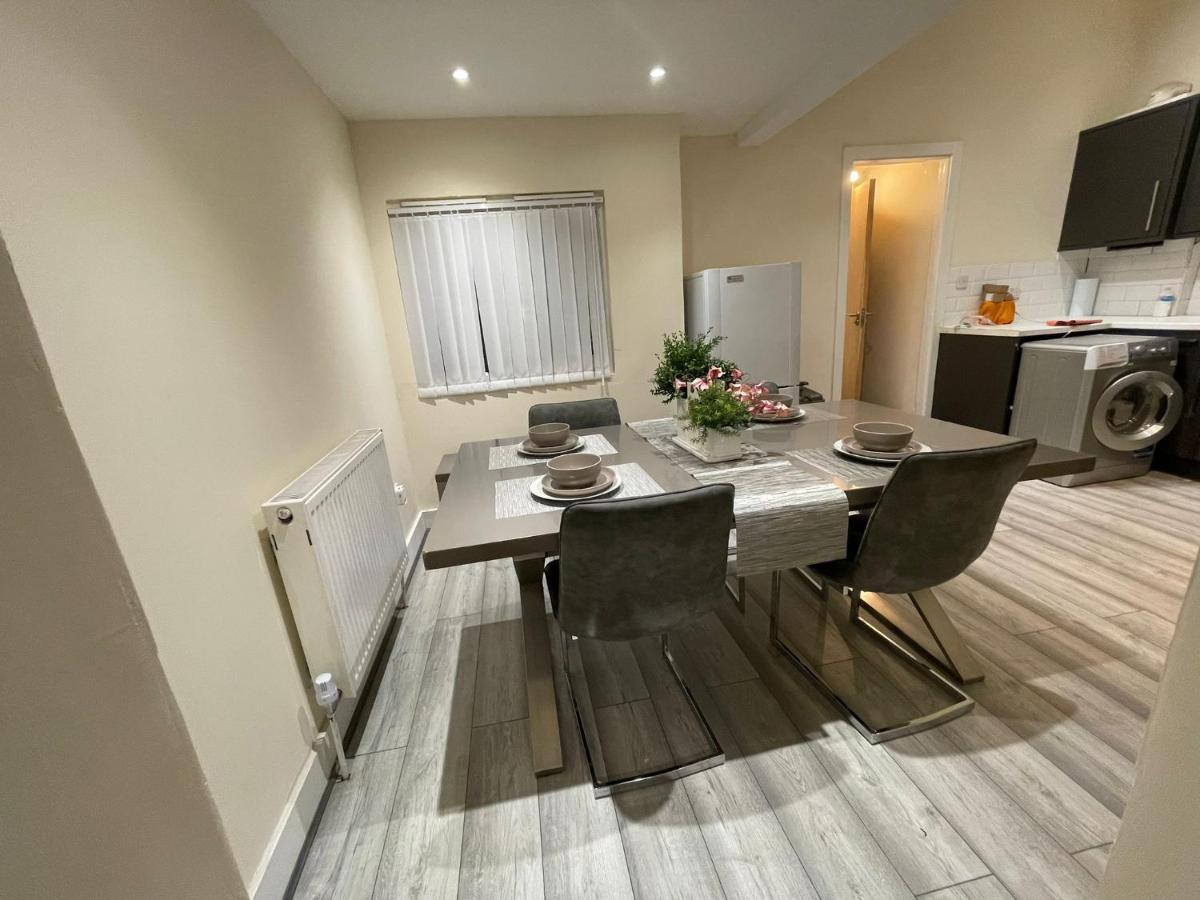 Big 3 Bedroom London House With 2 Bathroom Plumstead  Εξωτερικό φωτογραφία